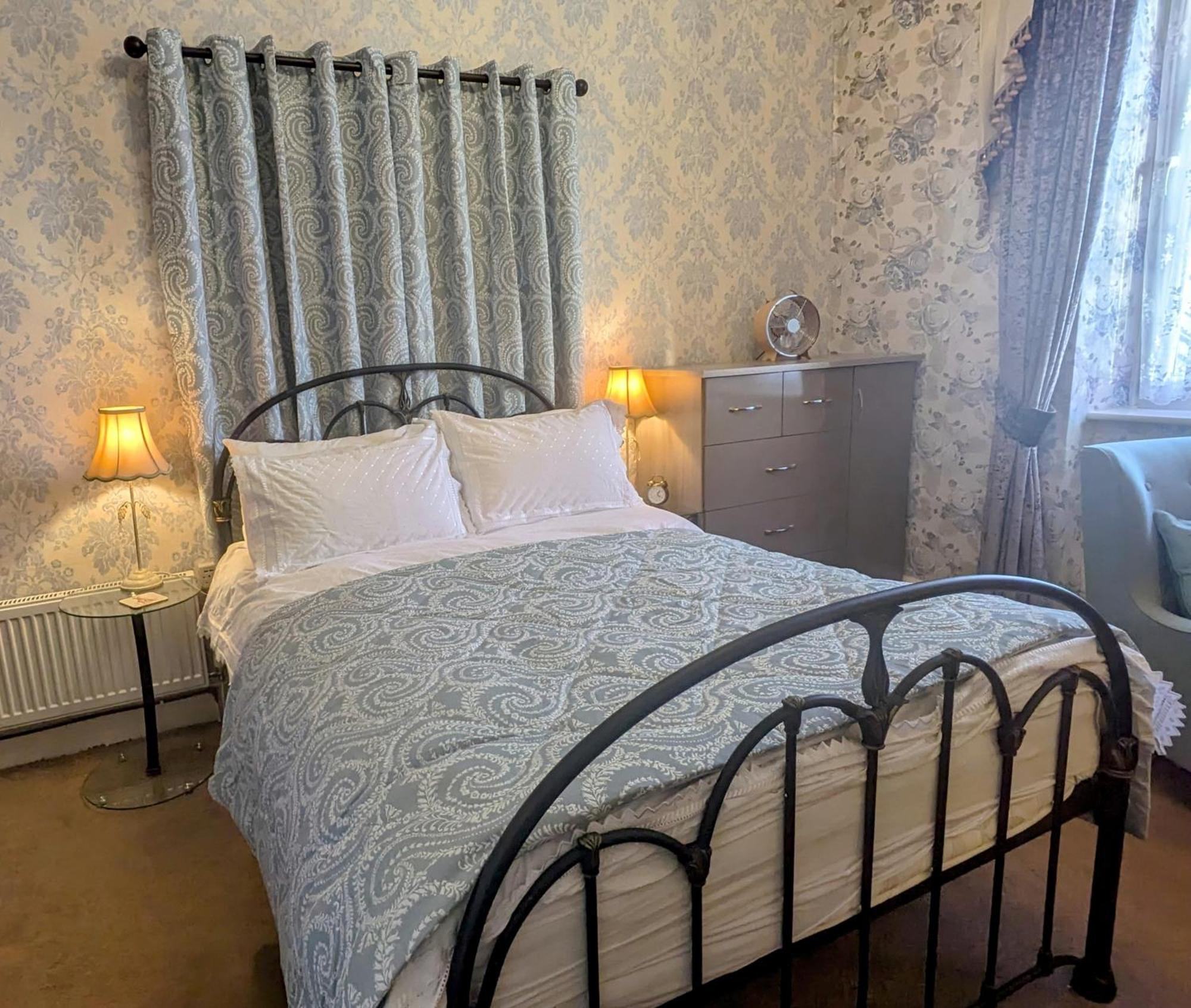 Stratford House Exclusively For Adults Ξενοδοχείο Λαντούντνο Εξωτερικό φωτογραφία